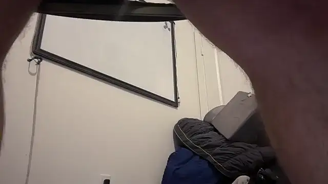 jasoncali305 online show from 10/27/25, 06:36