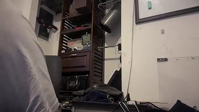 jasoncali305 online show from 12/01/25, 02:51