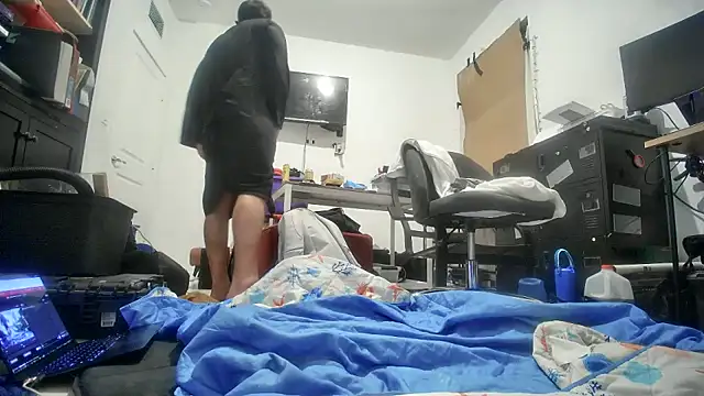 jasoncali305 online show from 11/25/25, 10:04