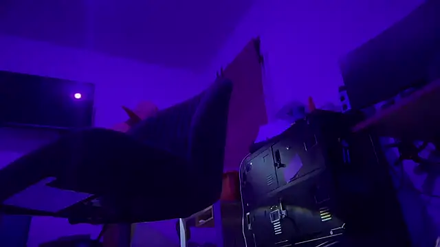 jasoncali305 online show from 12/03/25, 09:20