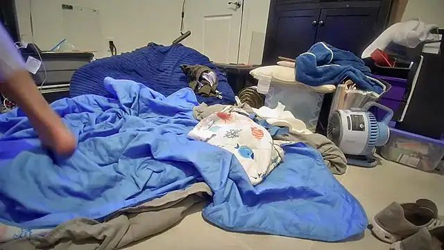 jasoncali305 online show from 11/29/25, 09:42