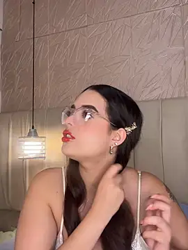 Snapshot of hannahst_ chatting on 03/26/26, 08:29 hannahst online show from 03/26/26, 08:29