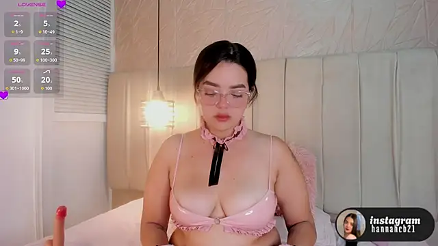 hannahst  online show from 11/25/25, 07:58