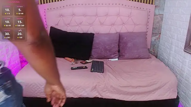 sheyla  ebony online show from 11/06/25, 08:24