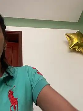 Snapshot of Lesly777_ chatting on 09/19/25, 02:32 Lesly777 online show from 09/19/25, 02:32