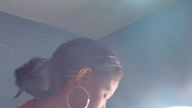 CamilaaSaenz online show from 10/29/25, 12:15