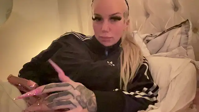 paulinaalatalo online show from 03/24/26, 06:41