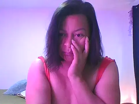 Snapshot of adri89-g chatting on 10/01/25, 11:25 adri89-g online show from 10/01/25, 11:25