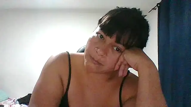 adri89-g online show from 01/15/26, 02:59