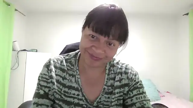 Snapshot of adri89-g chatting on 07/11/26, 03:40 adri89-g online show from 07/11/26, 03:40