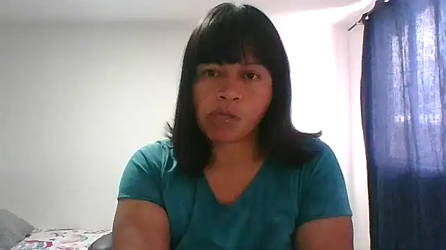 adri89-g online show from 01/12/26, 02:24