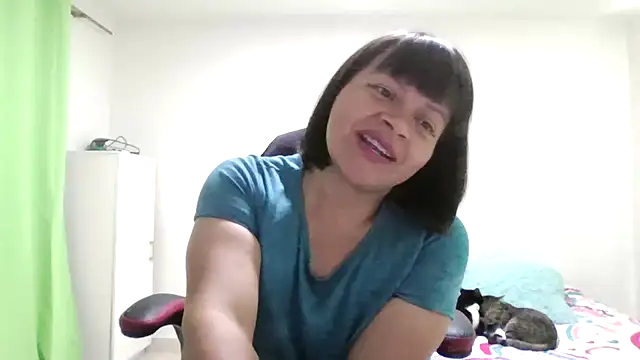 Snapshot of adri89-g chatting on 07/12/26, 03:57 adri89-g online show from 07/12/26, 03:57