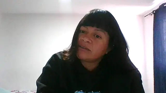 adri89-g online show from 02/23/26, 12:50