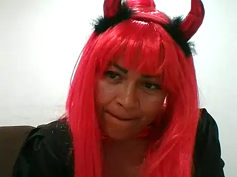 adri89-g online show from 10/31/25, 04:03