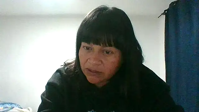 adri89-g online show from 01/10/26, 04:08