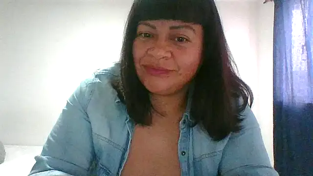 adri89-g online show from 02/12/26, 01:44