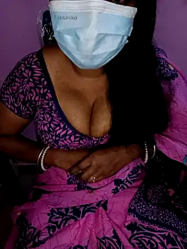 Snapshot of KannadaTamilTeluguBeauty chatting on 12/21/25, 07:04 KannadaTamilTeluguBeauty online show from 12/21/25, 07:04