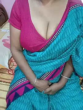 Snapshot of KannadaTamilTeluguBeauty chatting on 07/11/26, 04:35 KannadaTamilTeluguBeauty online show from 07/11/26, 04:35