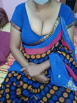 Snapshot of KannadaTamilTeluguBeauty chatting on 07/06/26, 03:25 KannadaTamilTeluguBeauty online show from 07/06/26, 03:25