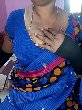 Snapshot of KannadaTamilTeluguBeauty chatting on 01/07/26, 06:07 KannadaTamilTeluguBeauty online show from 01/07/26, 06:07