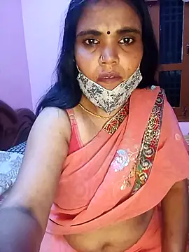 Snapshot of KannadaTamilTeluguBeauty chatting on 10/26/25, 01:00 KannadaTamilTeluguBeauty online show from 10/26/25, 01:00