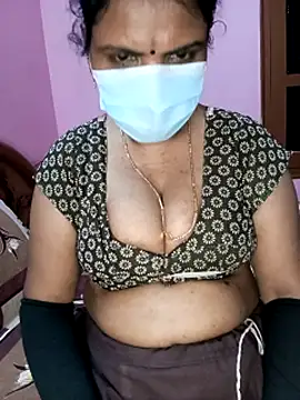 Snapshot of KannadaTamilTeluguBeauty chatting on 01/17/26, 08:01 KannadaTamilTeluguBeauty online show from 01/17/26, 08:01