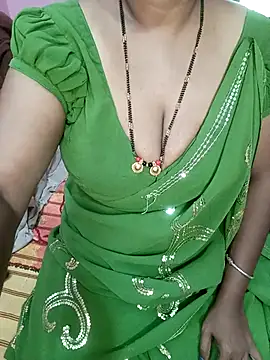 Snapshot of KannadaTamilTeluguBeauty chatting on 07/09/26, 04:57 KannadaTamilTeluguBeauty online show from 07/09/26, 04:57