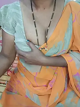 Snapshot of KannadaTamilTeluguBeauty chatting on 07/18/26, 08:23 KannadaTamilTeluguBeauty online show from 07/18/26, 08:23