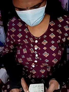 Snapshot of KannadaTamilTeluguBeauty chatting on 02/07/26, 02:14 KannadaTamilTeluguBeauty online show from 02/07/26, 02:14