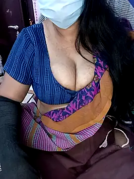 Snapshot of KannadaTamilTeluguBeauty chatting on 02/09/26, 03:10 KannadaTamilTeluguBeauty online show from 02/09/26, 03:10