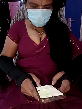 Snapshot of KannadaTamilTeluguBeauty chatting on 02/11/26, 08:14 KannadaTamilTeluguBeauty online show from 02/11/26, 08:14