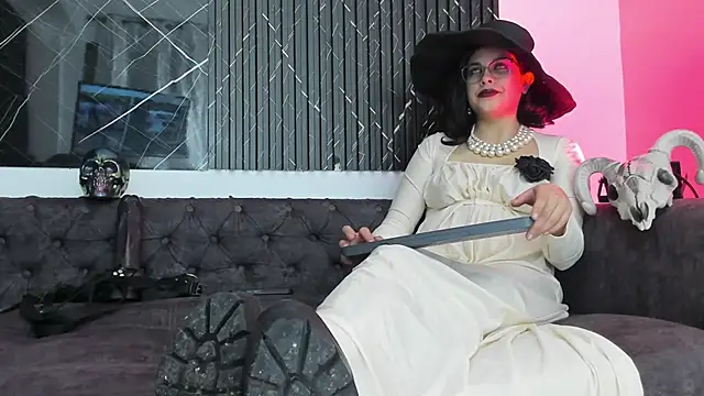 mistress angell  online show from 11/09/25, 10:30