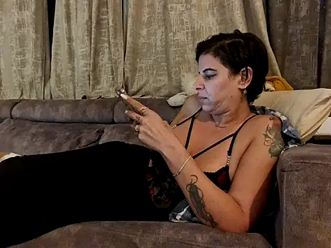 Alexis21821 online show from 02/06/26, 05:20