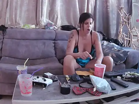 Alexis21821 online show from 11/01/25, 07:35