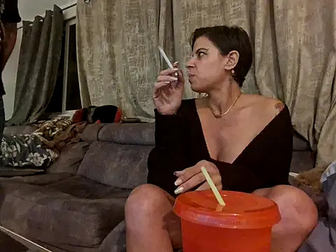 Alexis21821 online show from 12/02/25, 05:03