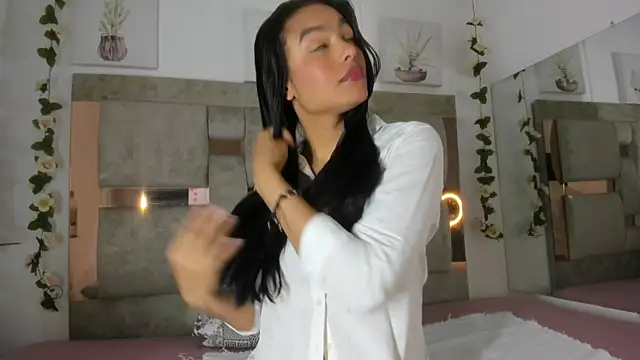 Snapshot of Joy-vergara chatting on 10/03/25, 09:49 Joy-vergara online show from 10/03/25, 09:49