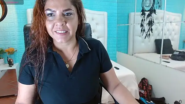 Snapshot of eva_sk chatting on 11/25/25, 11:10 eva sk online show from 11/25/25, 11:10