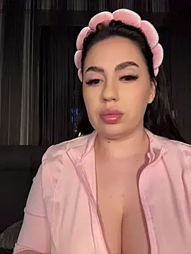 Snapshot of Andrestarr chatting on 06/15/26, 07:02 Andrestarr online show from 06/15/26, 07:02
