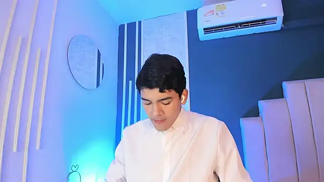 SandroVeyra online show from 10/25/25, 03:28