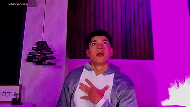 SandroVeyra online show from 10/05/25, 03:52