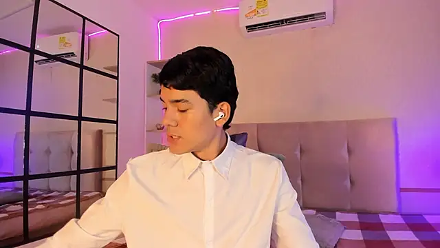 SandroVeyra online show from 10/23/25, 04:00