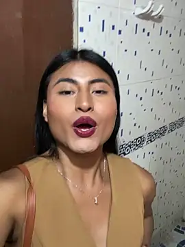 Snapshot of Michelle_Narvaez chatting on 10/20/25, 02:35 Michelle Narvaez online show from 10/20/25, 02:35