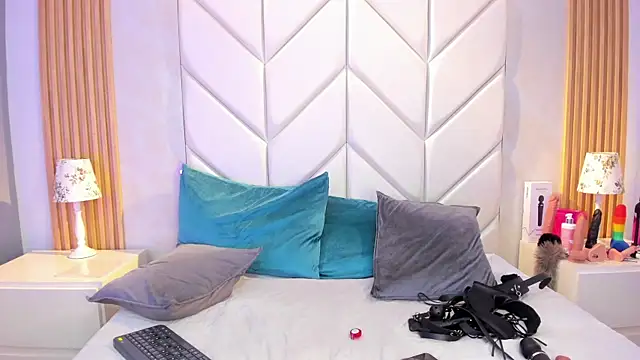 AishaValcazar online show from 04/07/26, 04:03