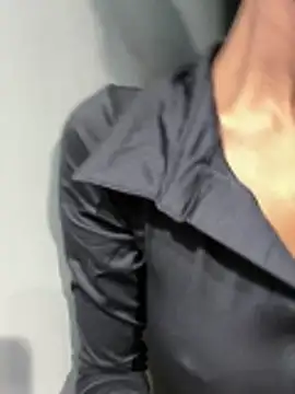 AishaValcazar online show from 04/08/26, 03:41