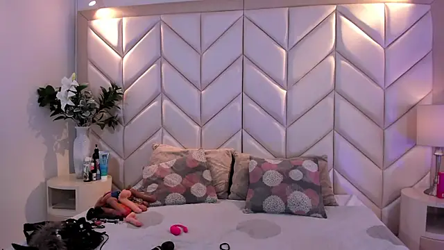 AishaValcazar online show from 03/27/26, 03:48