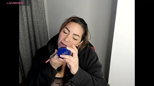 alexiaystive3 online show from 10/05/25, 09:44