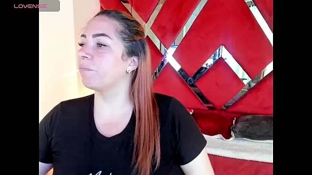 alexiaystive3 online show from 10/04/25, 03:24