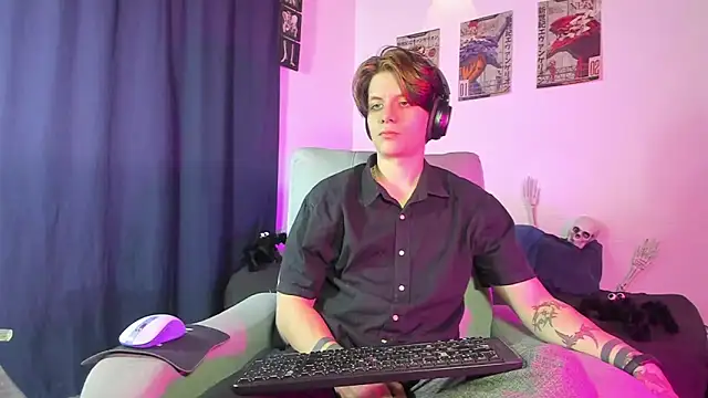 Jerry Cole online show from 10/26/25, 02:45