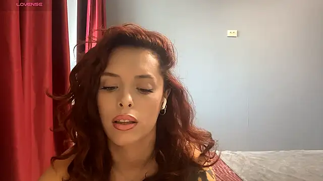 Snapshot of SylviaDelacruz chatting on 10/03/25, 10:06 SylviaDelacruz online show from 10/03/25, 10:06