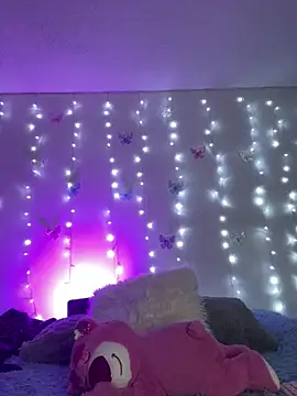 Daliila 11 online show from 10/25/25, 02:33